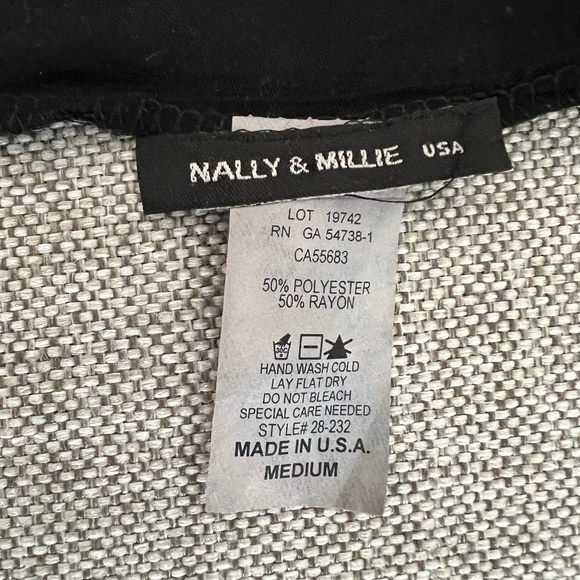 Summery and comfy floral layered skirt, , knee length, Size M - Picture 4 of 4